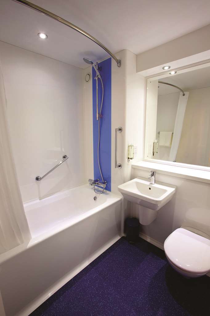 Travelodge Liverpool Docks Quarto foto